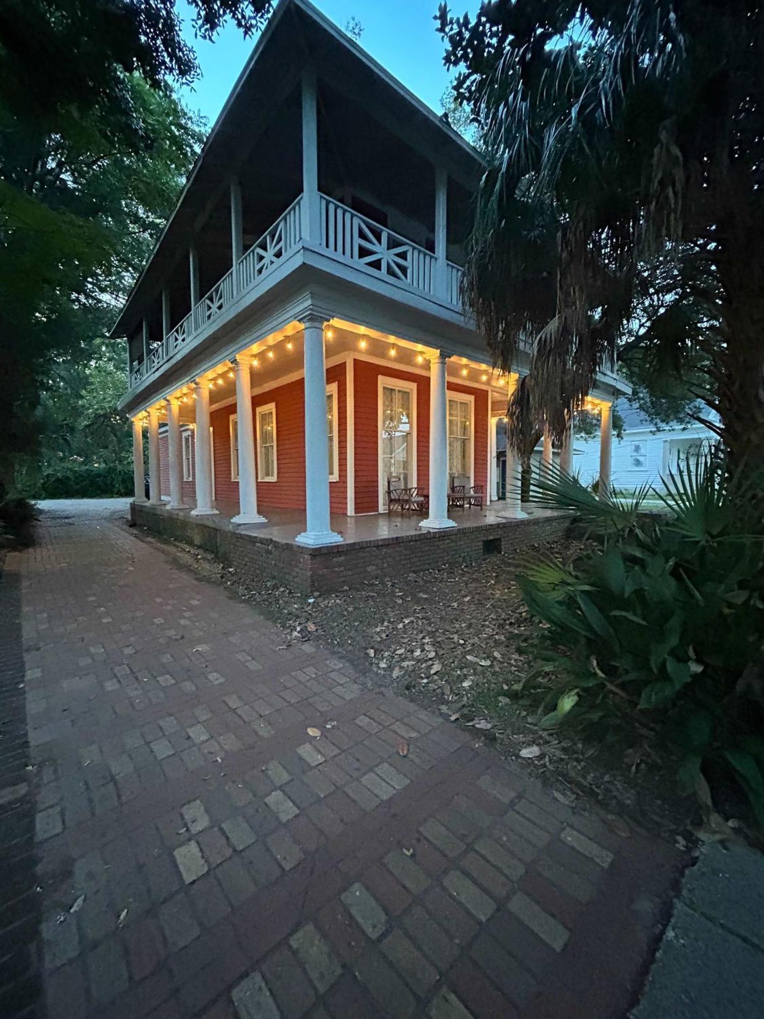 Pretty Peach Palace-Historic, Mins To Downtown Мобил Екстериор снимка